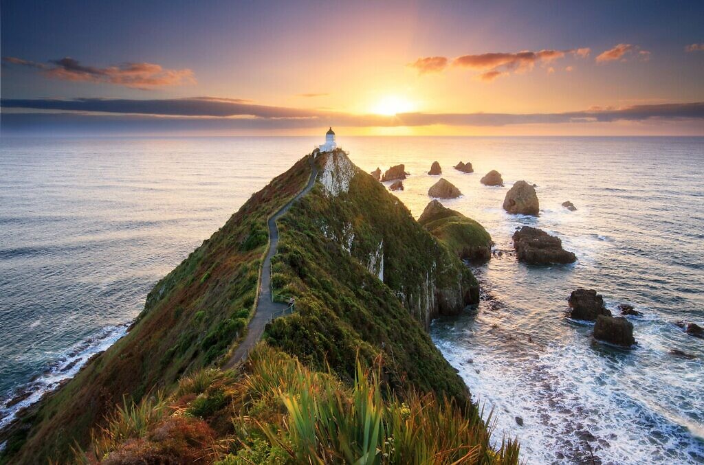 Nugget Point Lighthouse